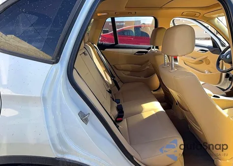 2015 BMW X1 Sdrive28I z USA, uszkodzony, nr VIN WBAVM1C5XFVW57534